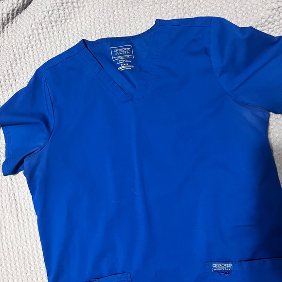 Scrub top - Picture 2 of 3